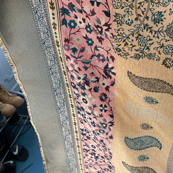 OSWAL Shawls new - Picture 5 of 8